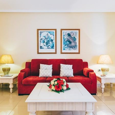 Grand Muthu Golf Plaza Hotel & Spa San Miguel de Abona Ngoại thất bức ảnh A living room